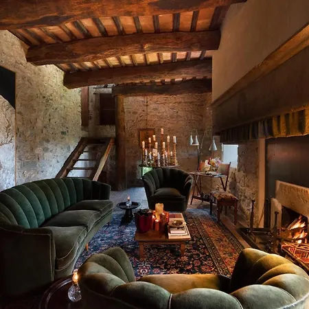 Castello Di Vicarello Κατάλυμα σε φάρμα *