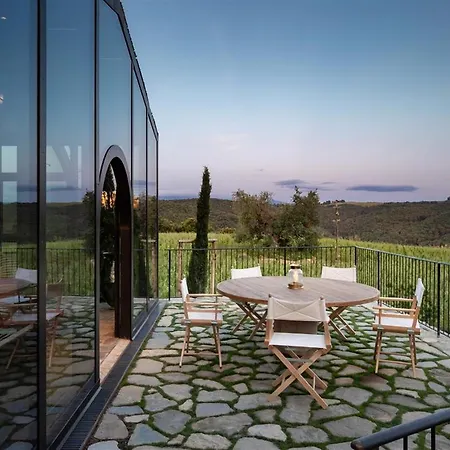 Castello Di Vicarello 팜스테이