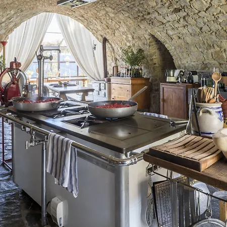 卡斯特罗迪维卡里罗酒店 农家乐