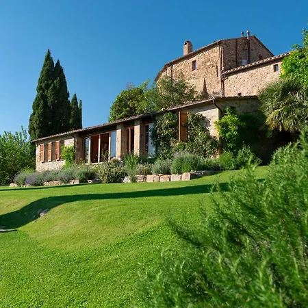 卡斯特罗迪维卡里罗酒店 * Sasso dʼOmbrone