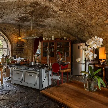 בית חווה Castello Di Vicarello