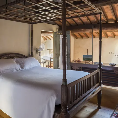 Castello Di Vicarello * Sasso dʼOmbrone